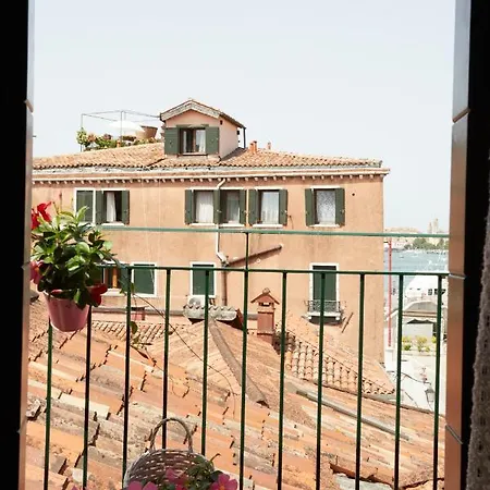 Acqua - Attico Con Terrazza