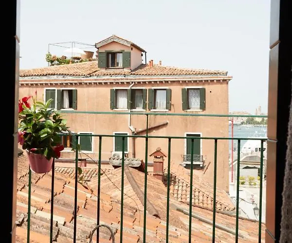 Acqua - Attico Con Terrazza